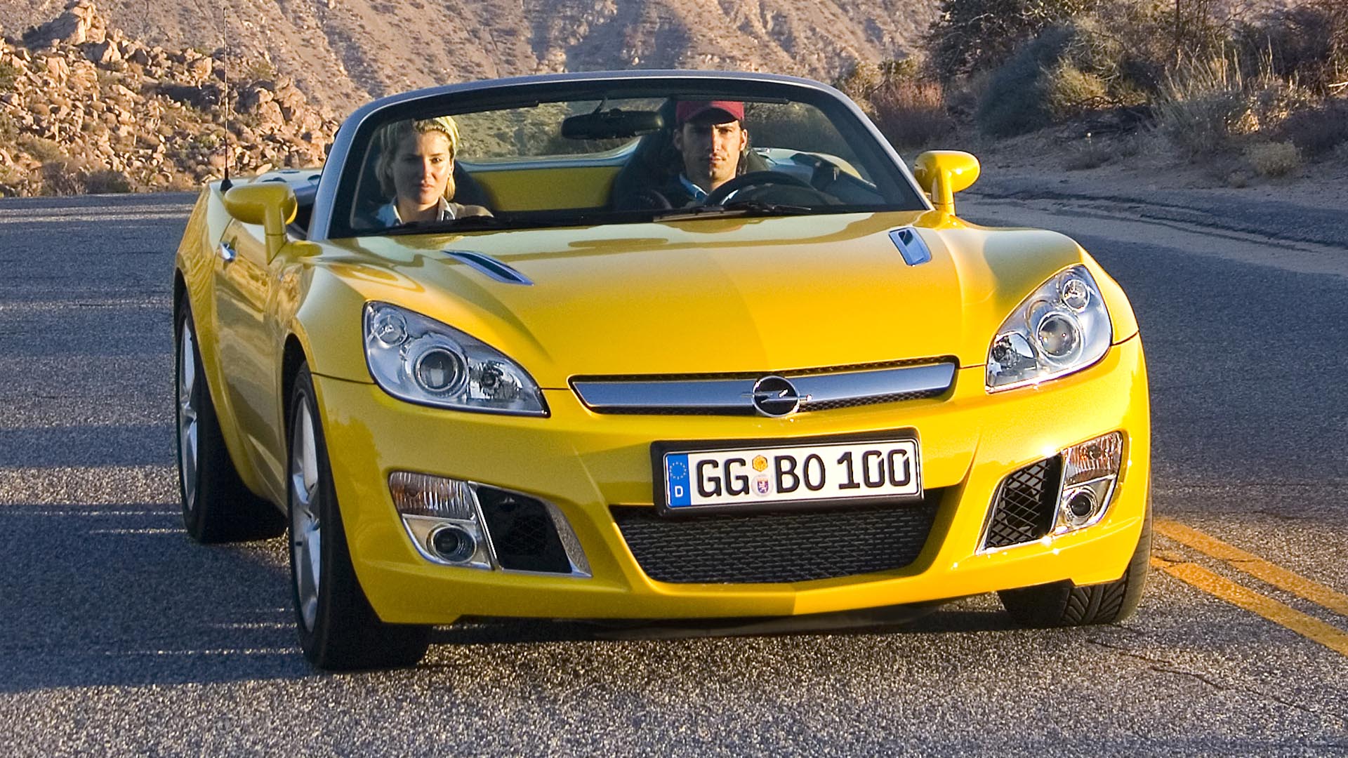 Opel salon